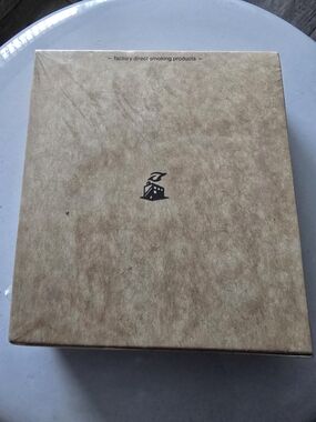 dealerdistro 24 Booklets/33 Leaves Per Booklet. 109 mm Size Slim rolling Papers